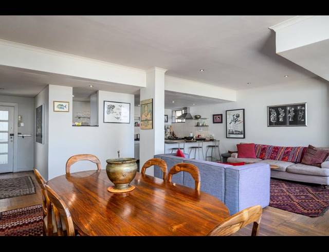 2 BEDROOM APARTMENT FOR SALE IN CAPE TOWN CITY CENTRE